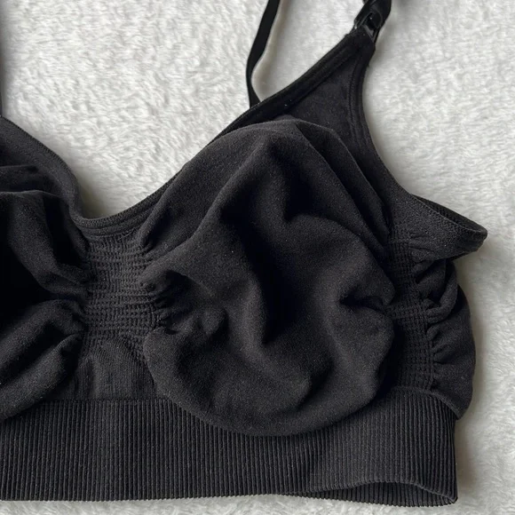 SKIMS Maternity/Nursing Sculpting Bra - Picture 6 of 9